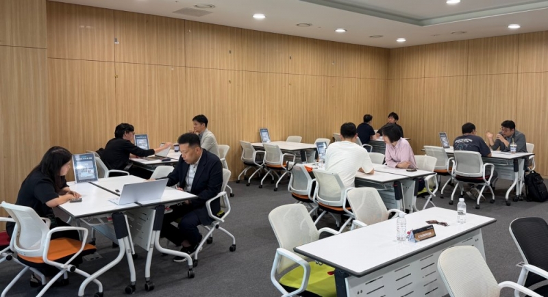 디지털트윈·배터리·생성형 AI, 미래산업 스타트업 투자 무대 열려… 경기창조경제혁신센터, 제39회 스타트업 815 IR 연합 개최